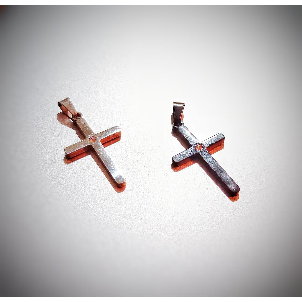 DIJE ACERO BLACK CRUZ ZIRCONIA